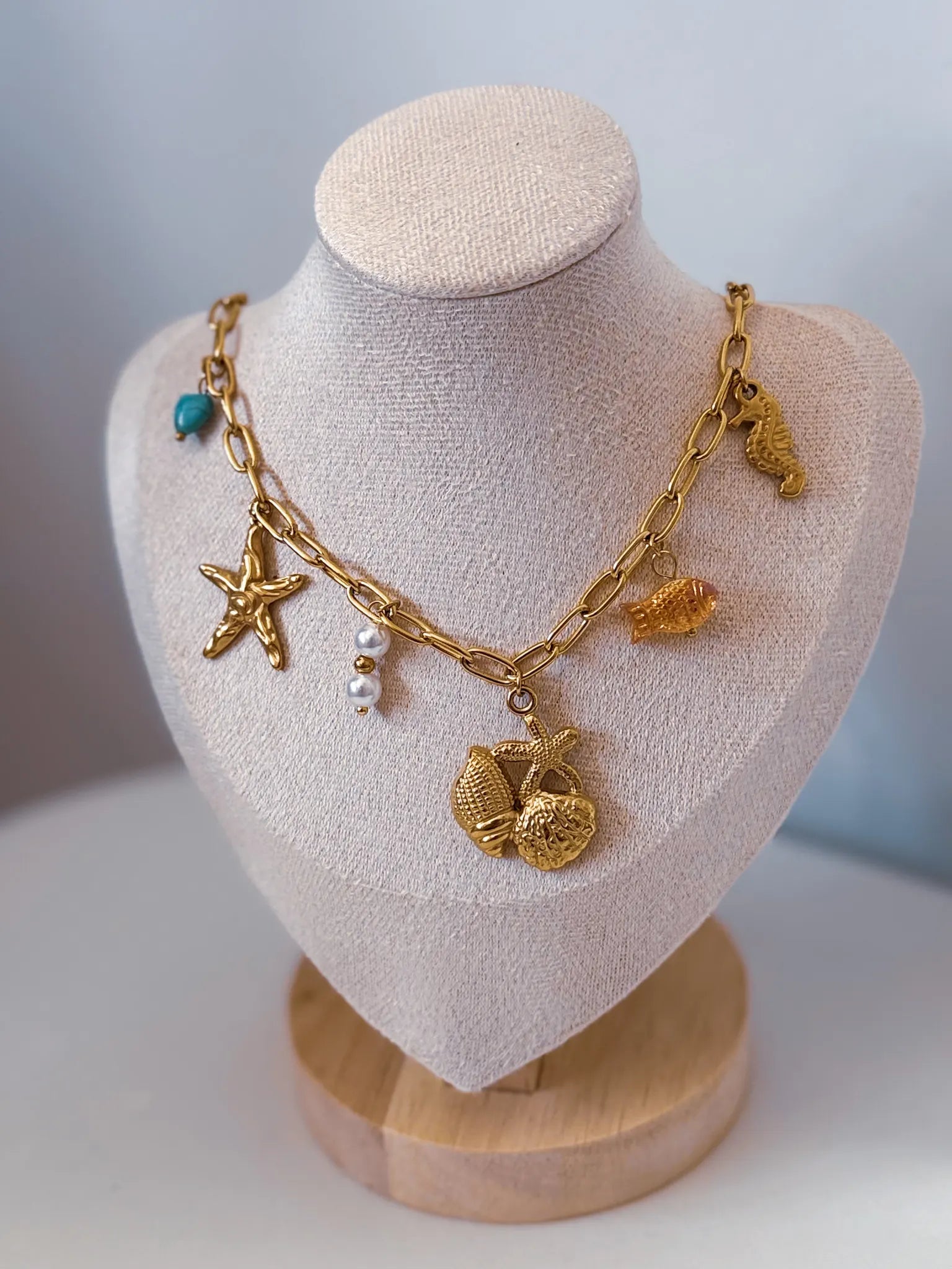 Colar Albania dourado