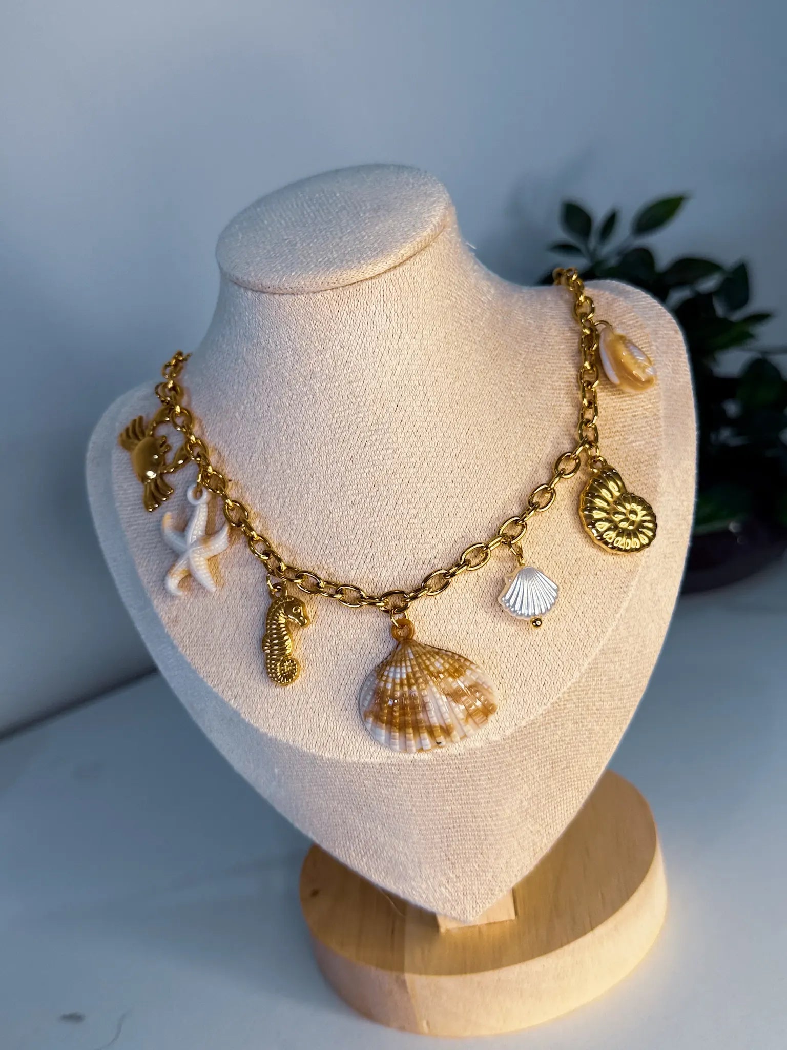 Colar Mykonos dourado